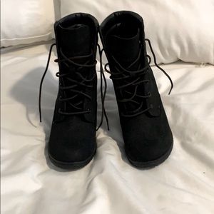 Timberland boots w/block heel!